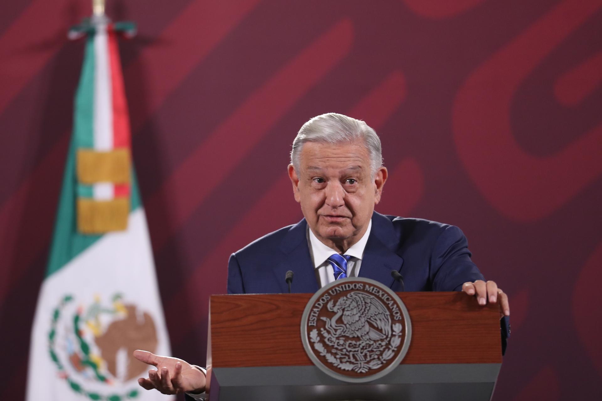 López Obrador defiende a aspirante de Ciudad de México implicado en el caso Ayotzinapa