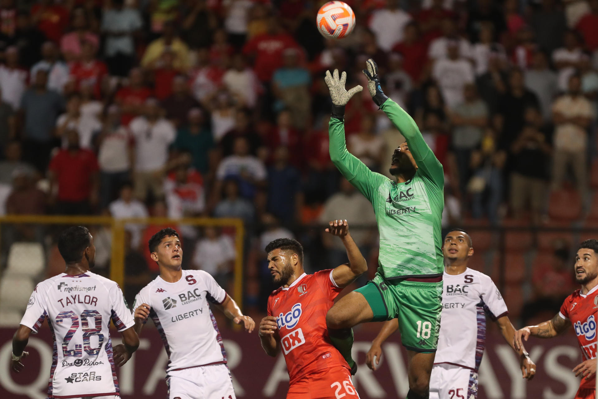 El Saprissa busca remontar y evitar la sorpresa del Real Estelí