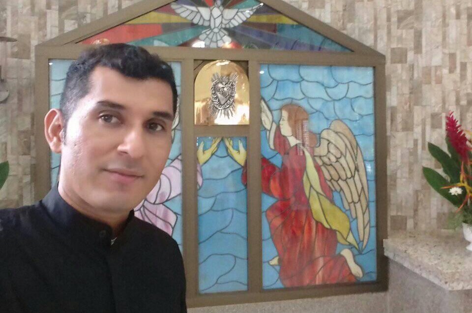 Policía Orteguista secuestra a otro sacerdote en El Rama