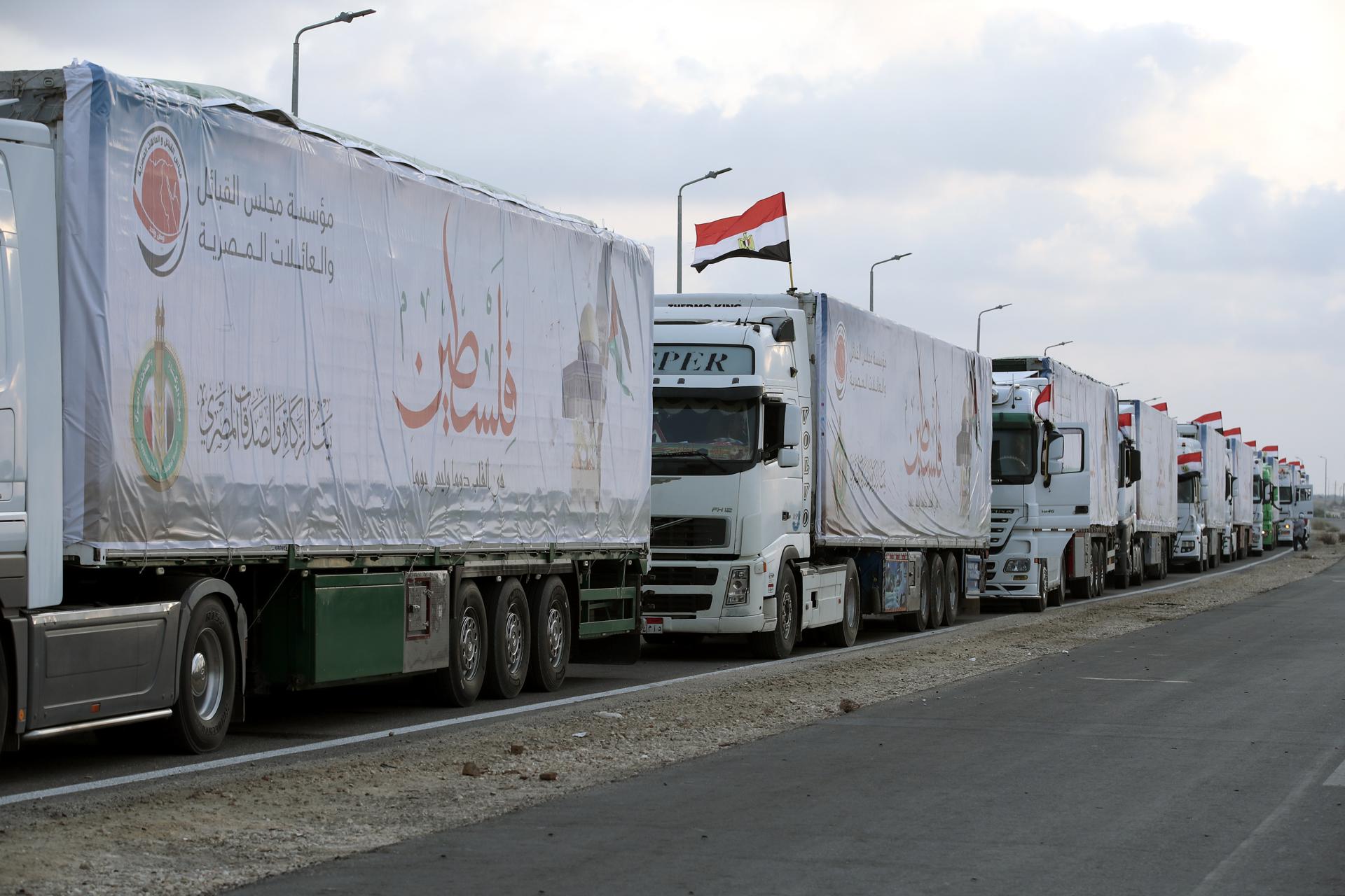 Séptimo convoy de ayuda humanitaria entra en Gaza a través de Egipto en medio de escalada