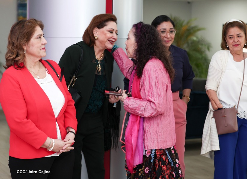 Rosario Murillo busca control de la Corte Suprema con despidos masivos que podrían llegar a más instituciones