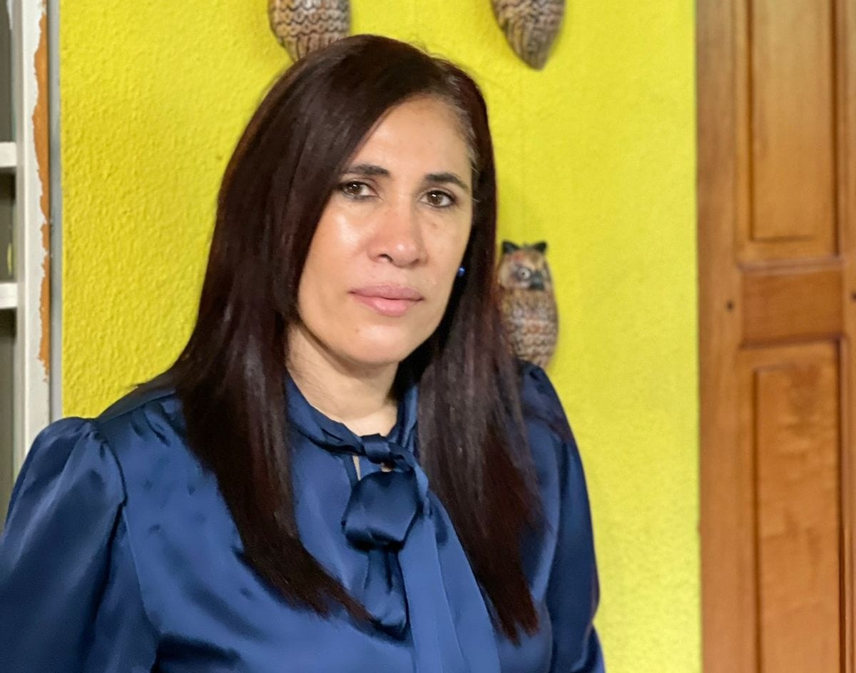 Verónica Fiallos, la jueza orteguista vinculada a la venta de órdenes de captura y a las estafas con parole se fue en la barrida
