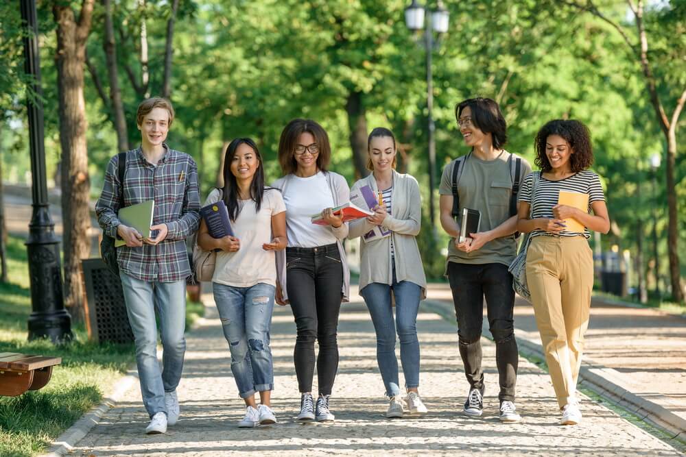 Hungría lanza convocatoria para otorgar becas a estudiantes de la confiscada UCA