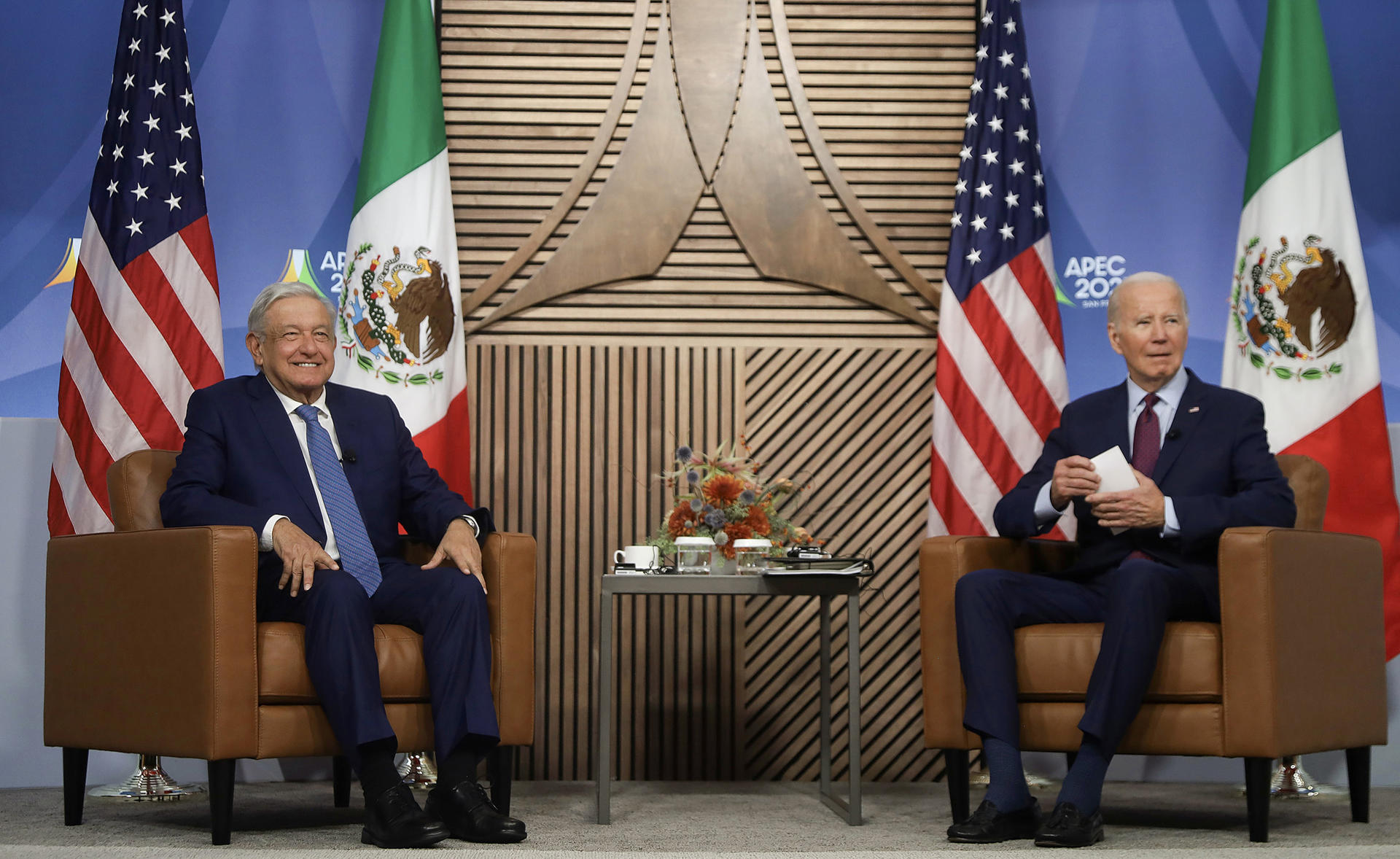Biden y López Obrador se comprometen a colaborar en migración