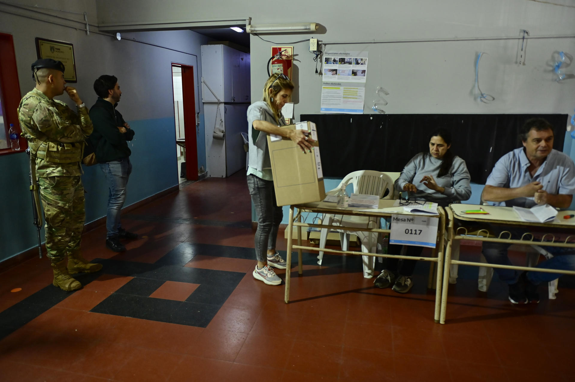 Un 30 % del padrón electoral había votado en Argentina hasta el mediodía
