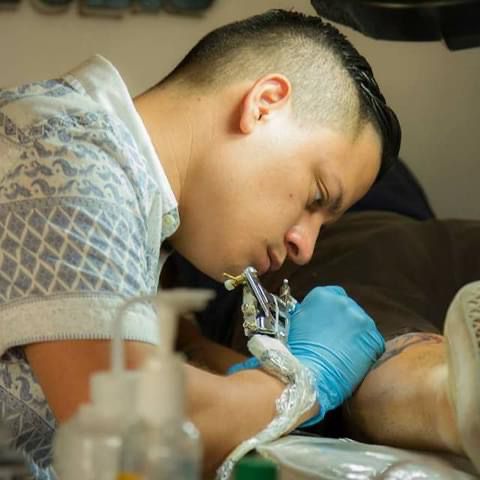 Beiker Molina, el creador del primer tatuaje en honor a Sheynnis Palacios, tiene en su lista de espera a Eduin Caz