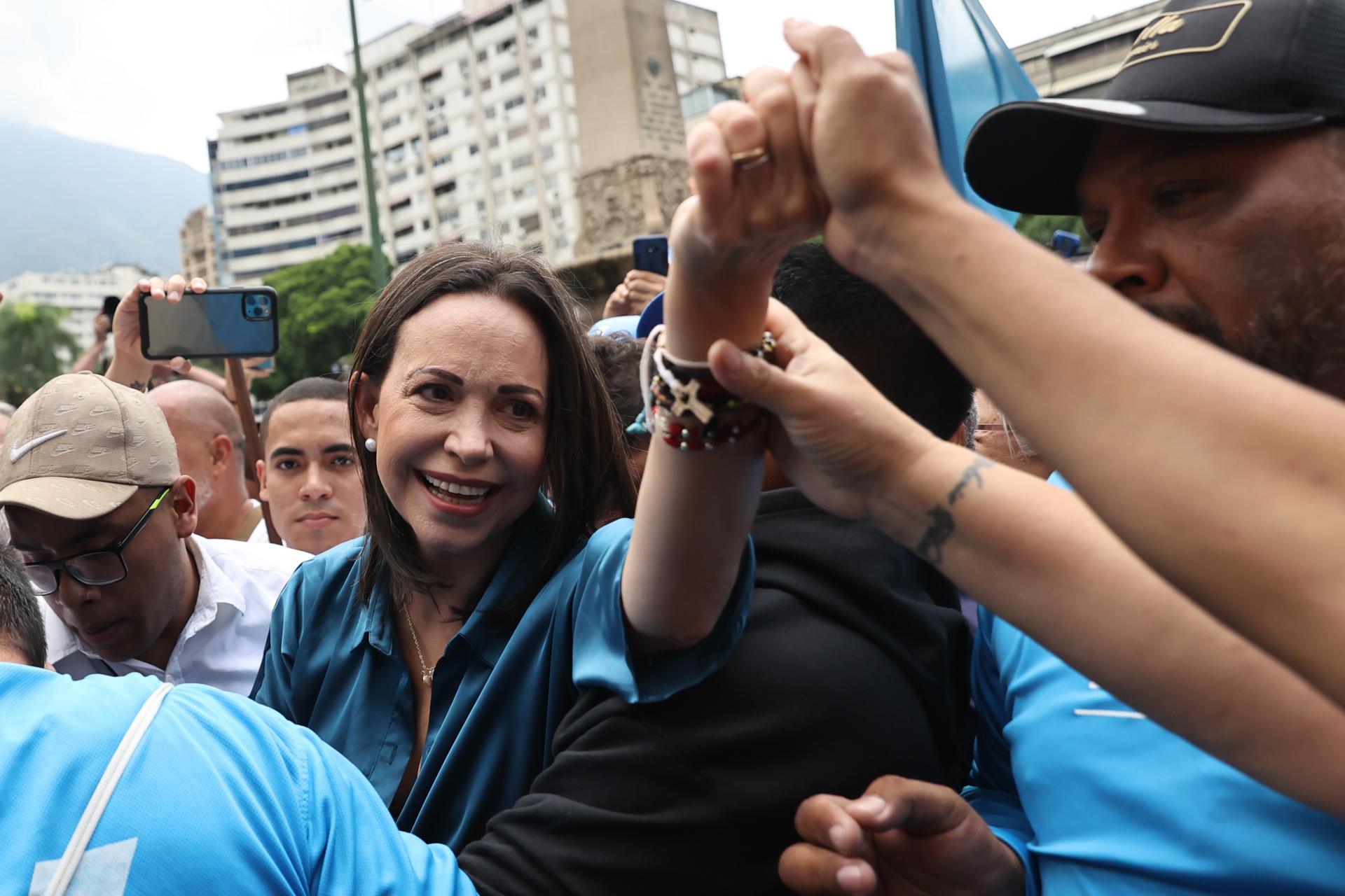 Nicolás Maduro cede a la presión de Estados Unidos y abre un camino para permitir la eventual candidatura de María Corina Machado