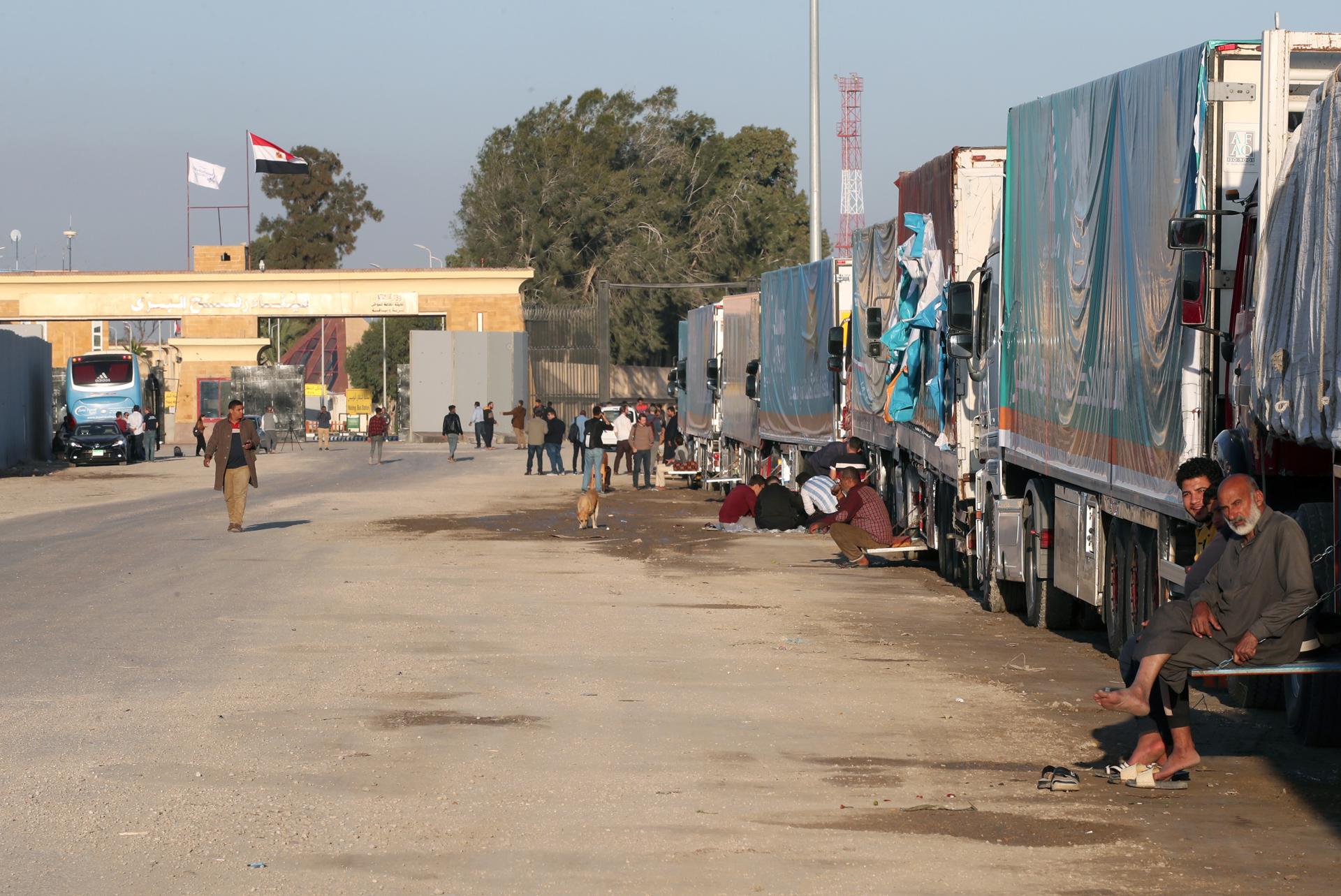 Detenida la entrada de ayuda humanitaria a Gaza desde Egipto tras reanudarse los combates