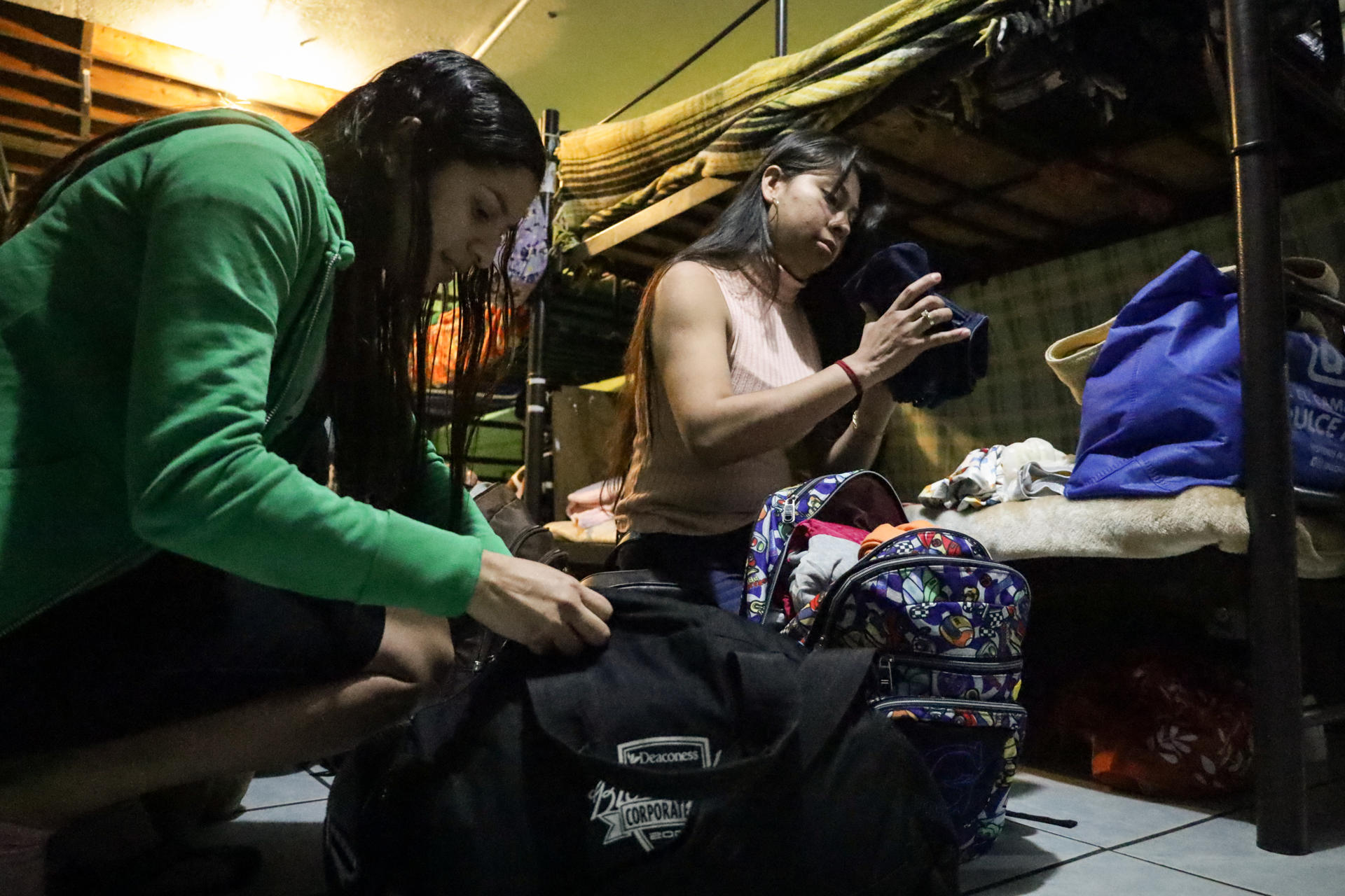 Migrantes abandonan Tijuana ante la desesperación de no cruzar de México a EE.UU.