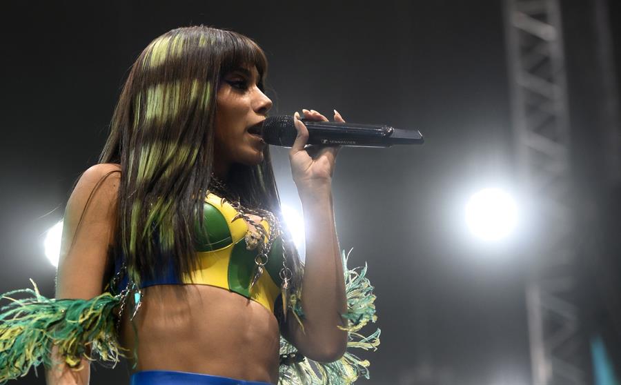 El mexicano Peso Pluma y la brasileña Anitta unen sus voces y ritmos en el tema ‘Bellakeo’