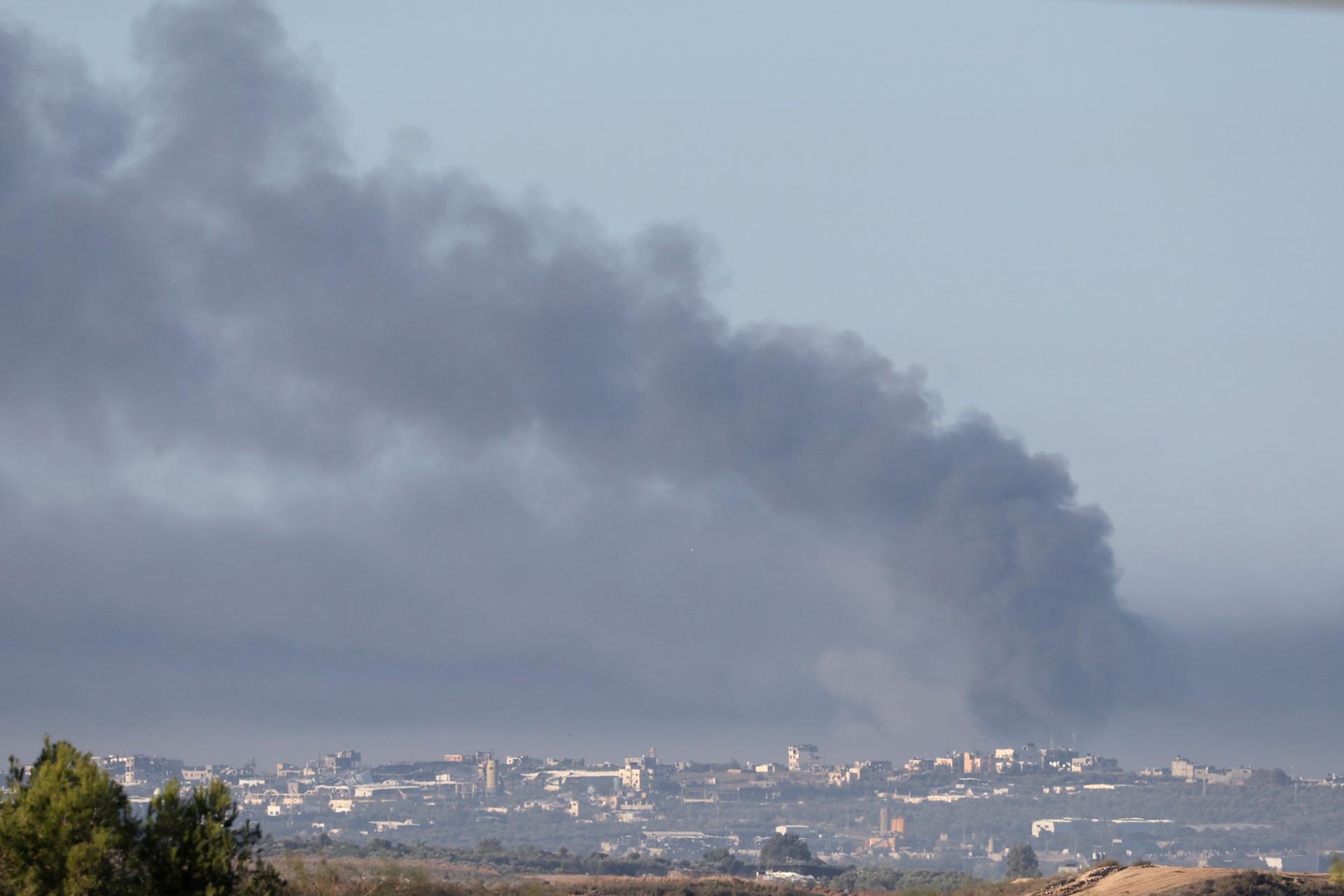 Israel sigue con su ofensiva y ataca más de 250 objetivos en Gaza durante el último día