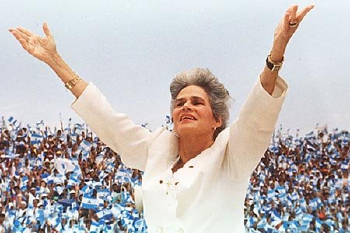25 de febrero de 1990: la larga y silenciosa fila