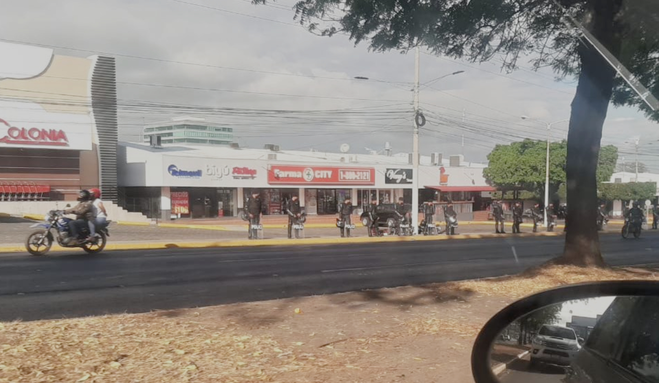 Policía Orteguista sitia Managua, ONU pide respeto