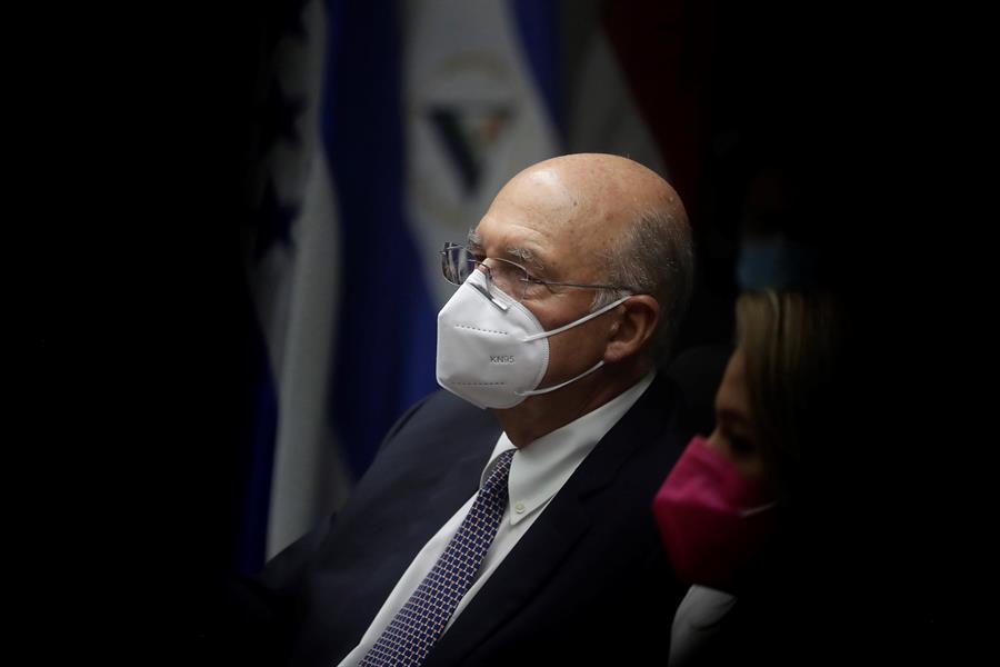 Ordenan la detención del expresidente salvadoreño Alfredo Cristiani por masacre de El Mozote