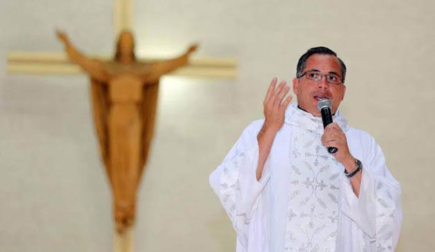La dictadura secuestra al padre Héctor Treminio párroco de la iglesia Santo Cristo de Esquipulas en Managua