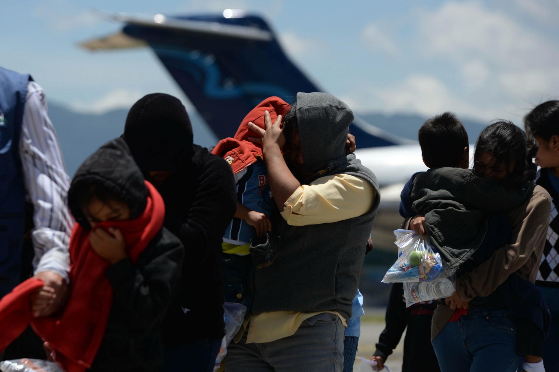 Panamá deporta y expulsa a más de 700 extranjeros en 2023