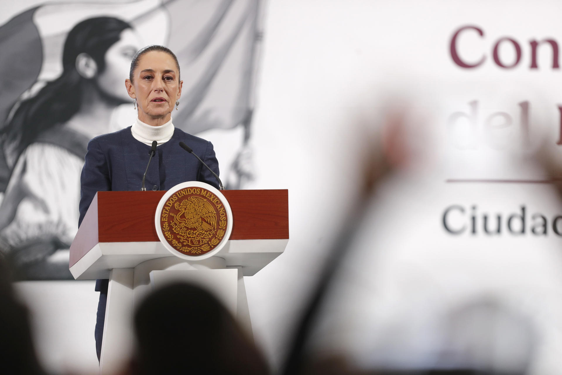 Sheinbaum dice que Trump pausa «por un mes» la entrada en vigor de los aranceles a México