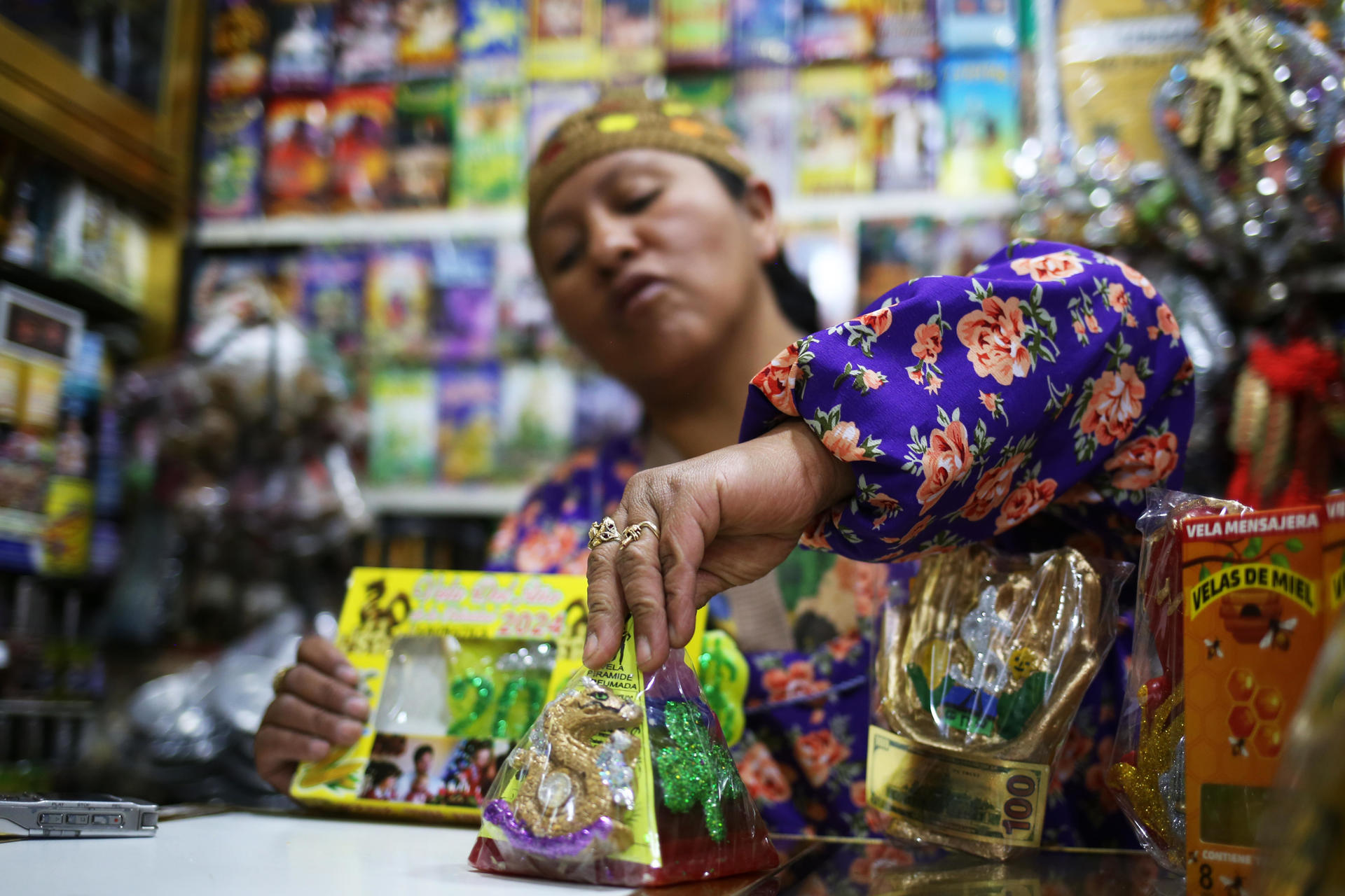 Devoción a santos, rituales andinos y símbolos chinos para recibir el Año Nuevo en Bolivia