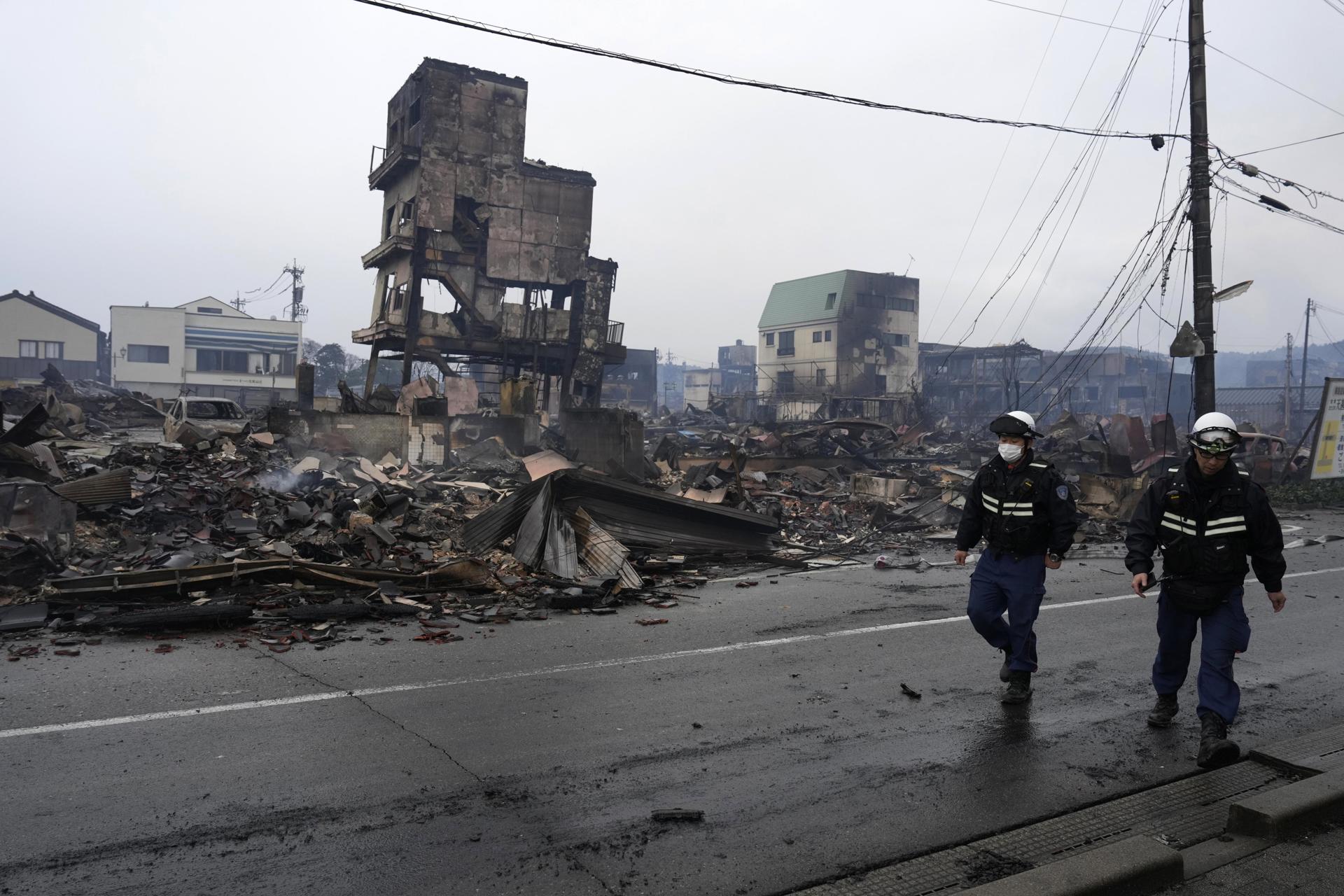 Elevan a 73 los muertos tras el terremoto en el oeste de Japón