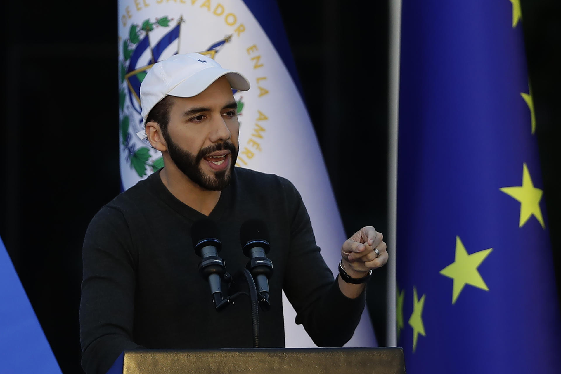 Bukele asegura que «no busca» una «reelección indefinida» en El Salvador