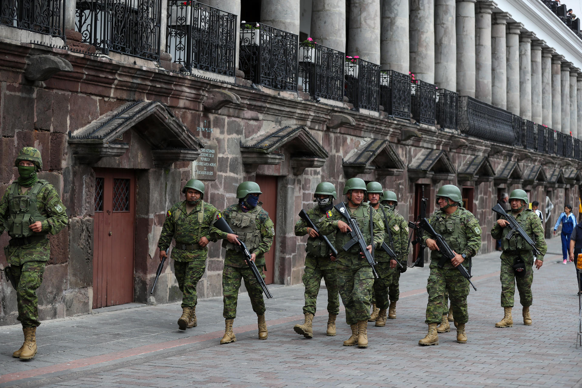 El presidente de Ecuador declara conflicto armado interno y pide acción militar