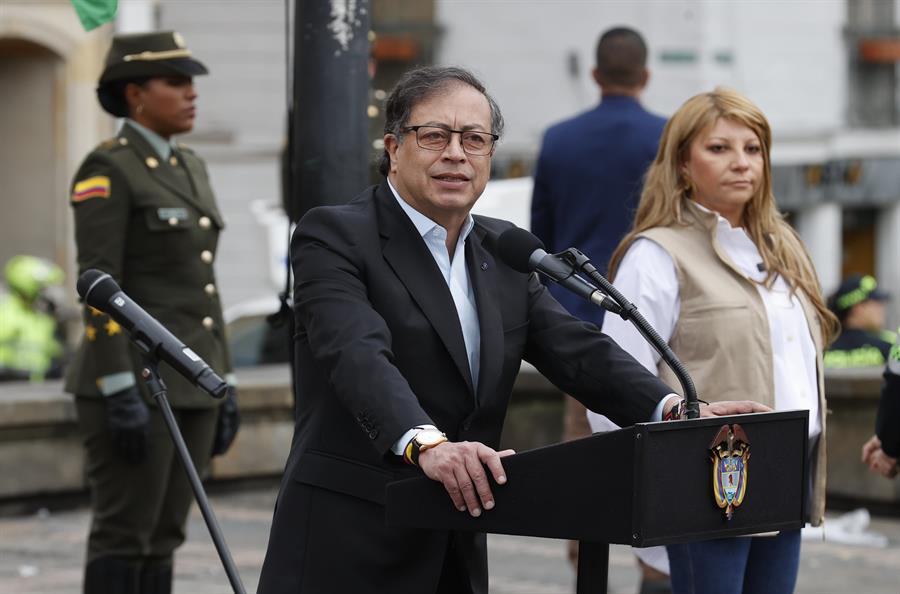 Colombia rechaza violencia en Ecuador y Petro ofrece apoyo al Gobierno de Noboa
