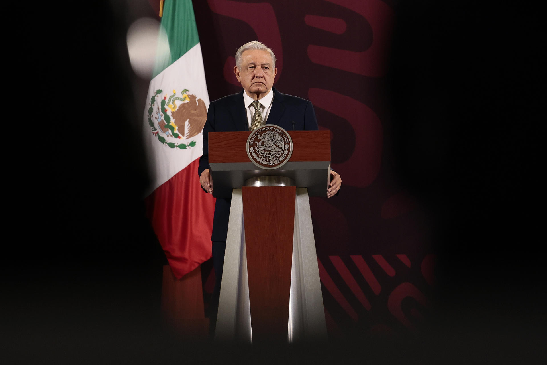 López Obrador niega una «situación crítica» por la covid-19 en México