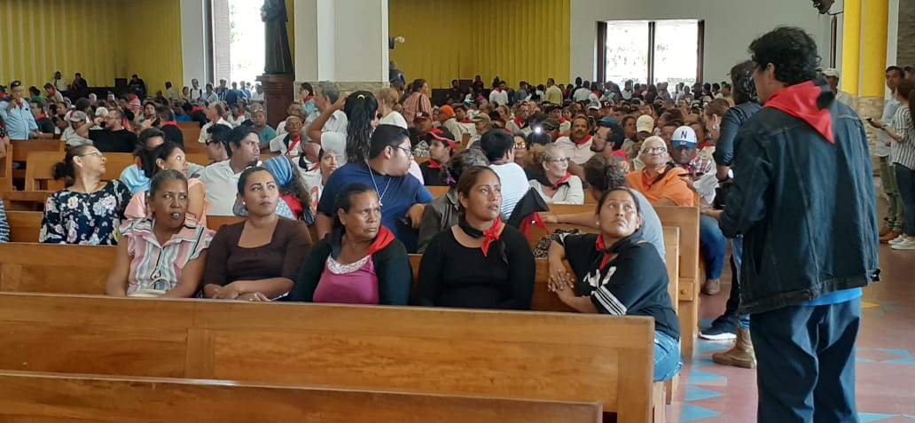 Turbas sandinistas profanan memoria de Ernesto Cardenal