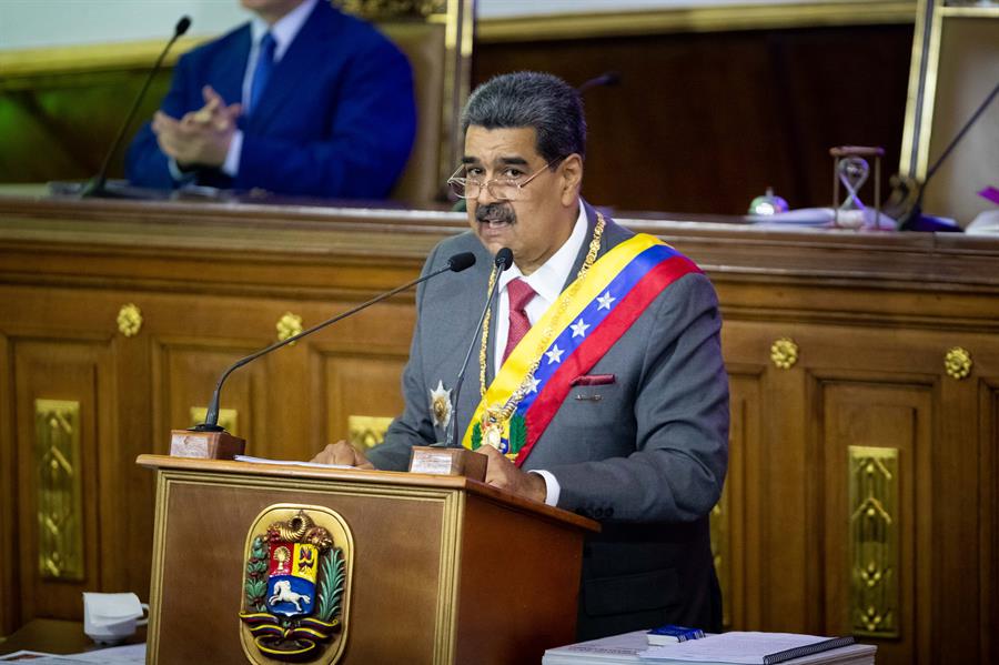 Maduro agradece a presidenta de Honduras por condecorarlo con la Orden Francisco Morazán