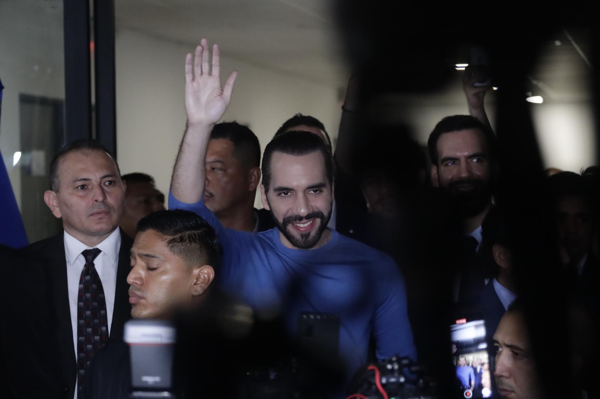 El Salvador centra debate electoral en régimen de excepción, sin nuevos planes de Bukele