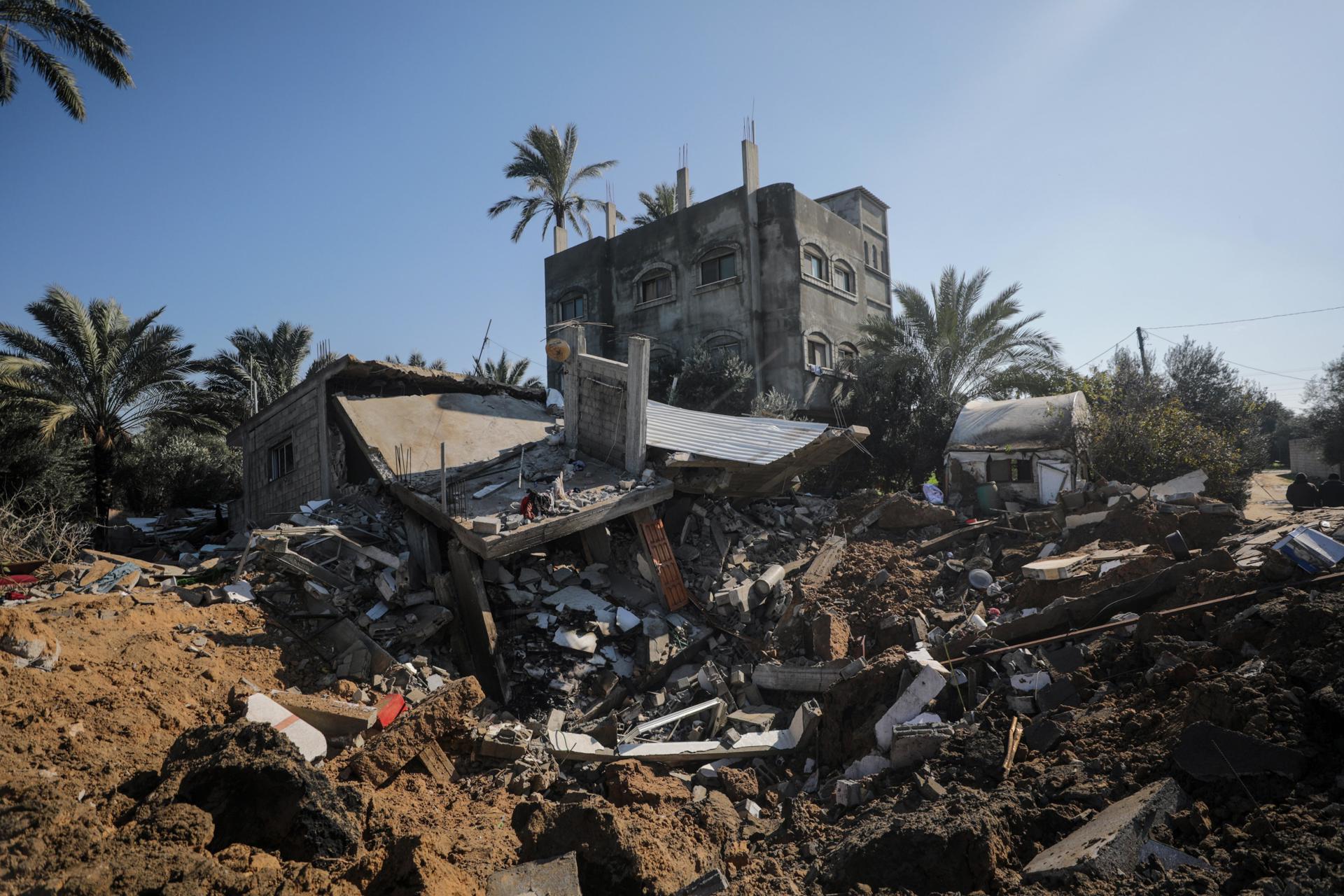 Al menos 107 muertos en Gaza en las últimas 24 horas, suman un total de 27.238 fallecidos