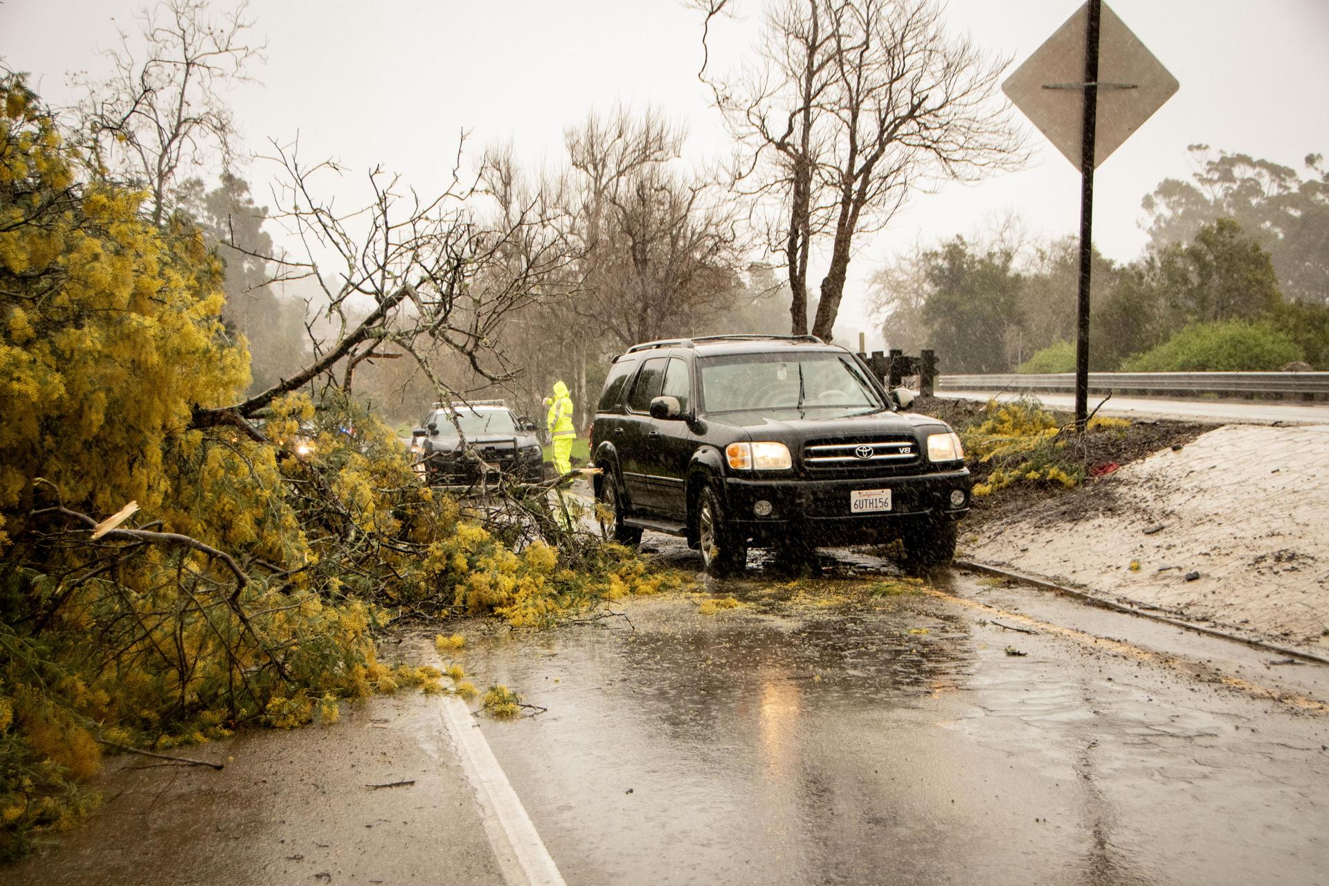 Más de 14 millones de personas siguen en alerta en California por las «lluvias catastróficas»