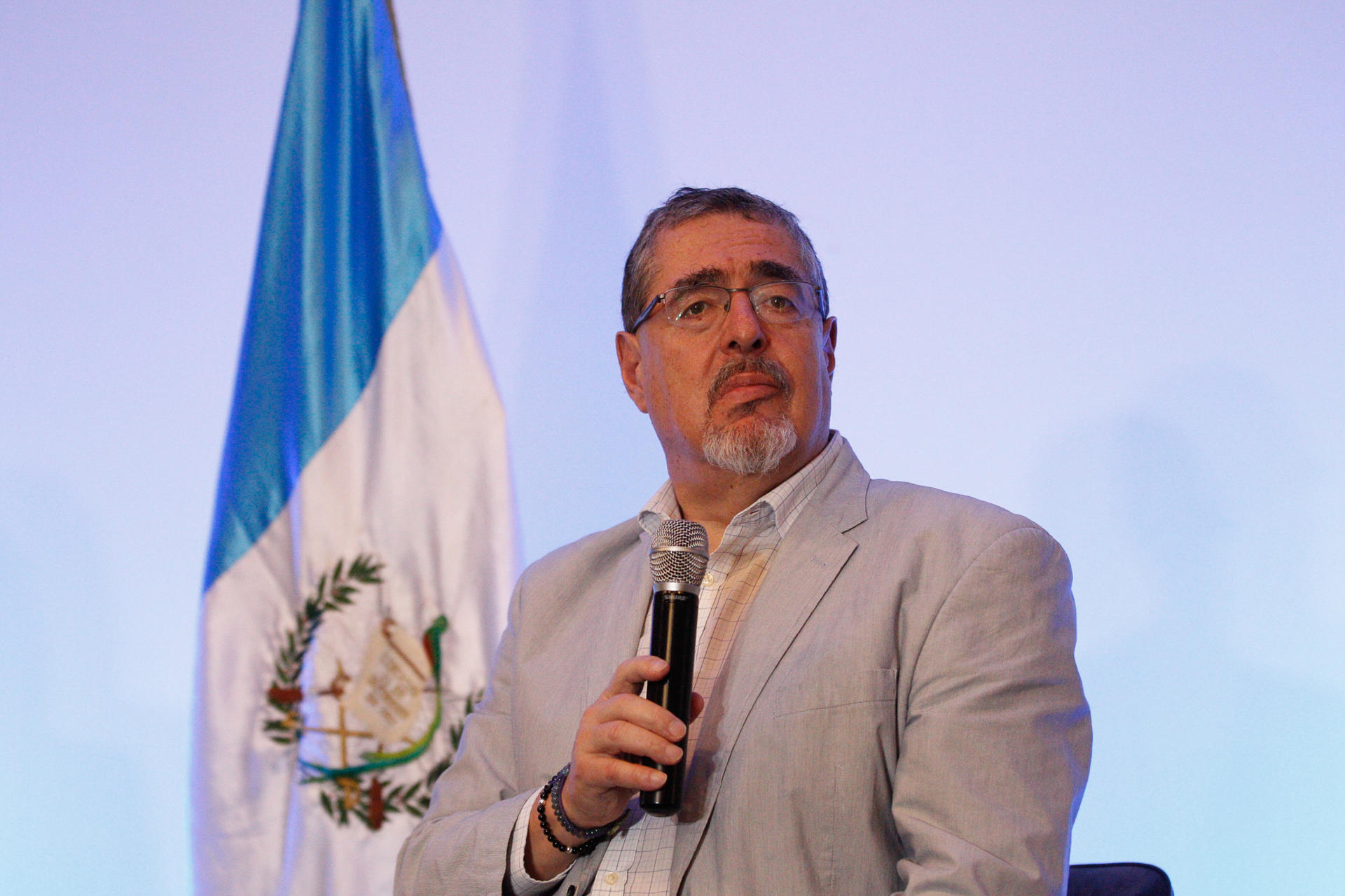 Gobierno de Arévalo acuerda trabajar con fiscal que torpedeó su investidura en Guatemala