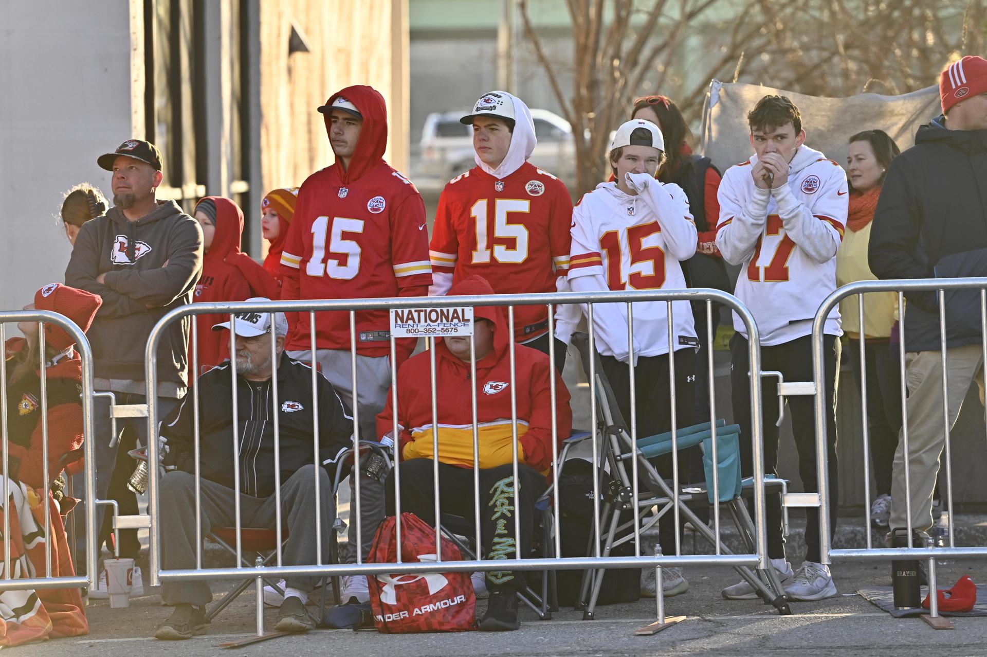 Un muerto y más de 10 heridos en el tiroteo en el desfile del Super Bowl en Kansas City