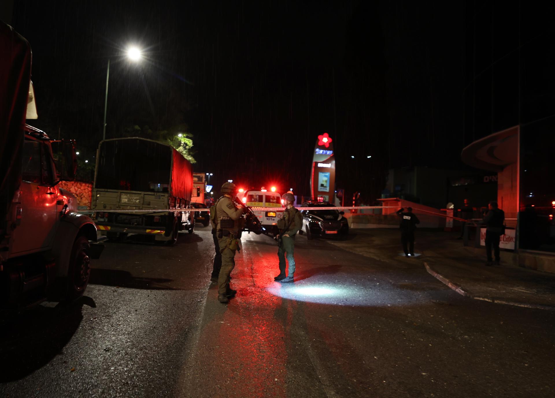 Hizbulá lanza «decenas» de cohetes contra Israel en respuesta a la muerte de diez civiles