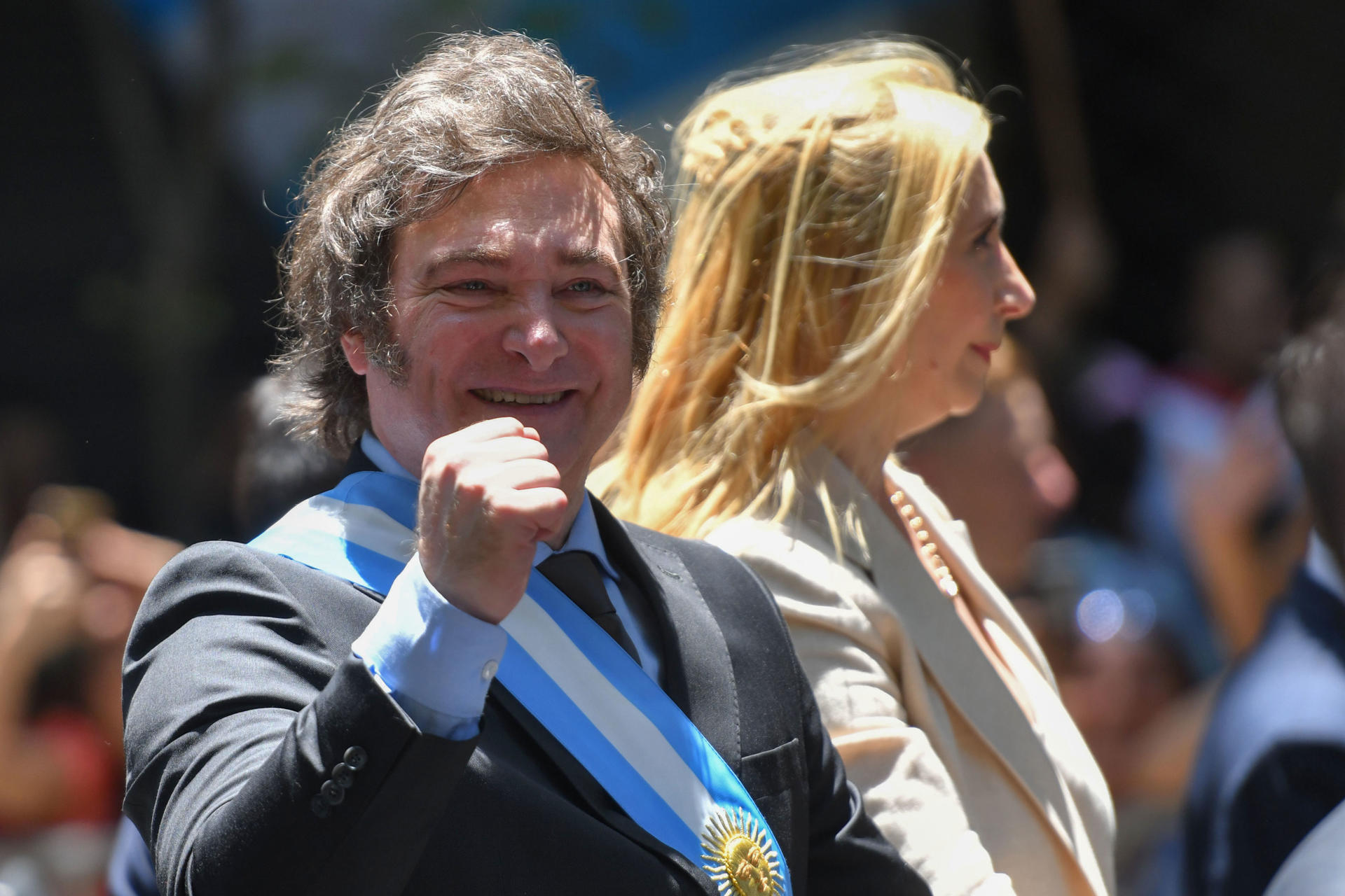 Milei elimina por decreto millonarios fondos fiduciarios conocidos como “cajas de la política” 