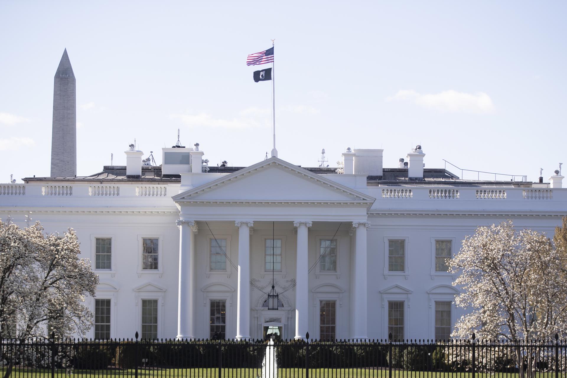 Estados Unidos sanciona a 100  funcionarios municipales del régimen
