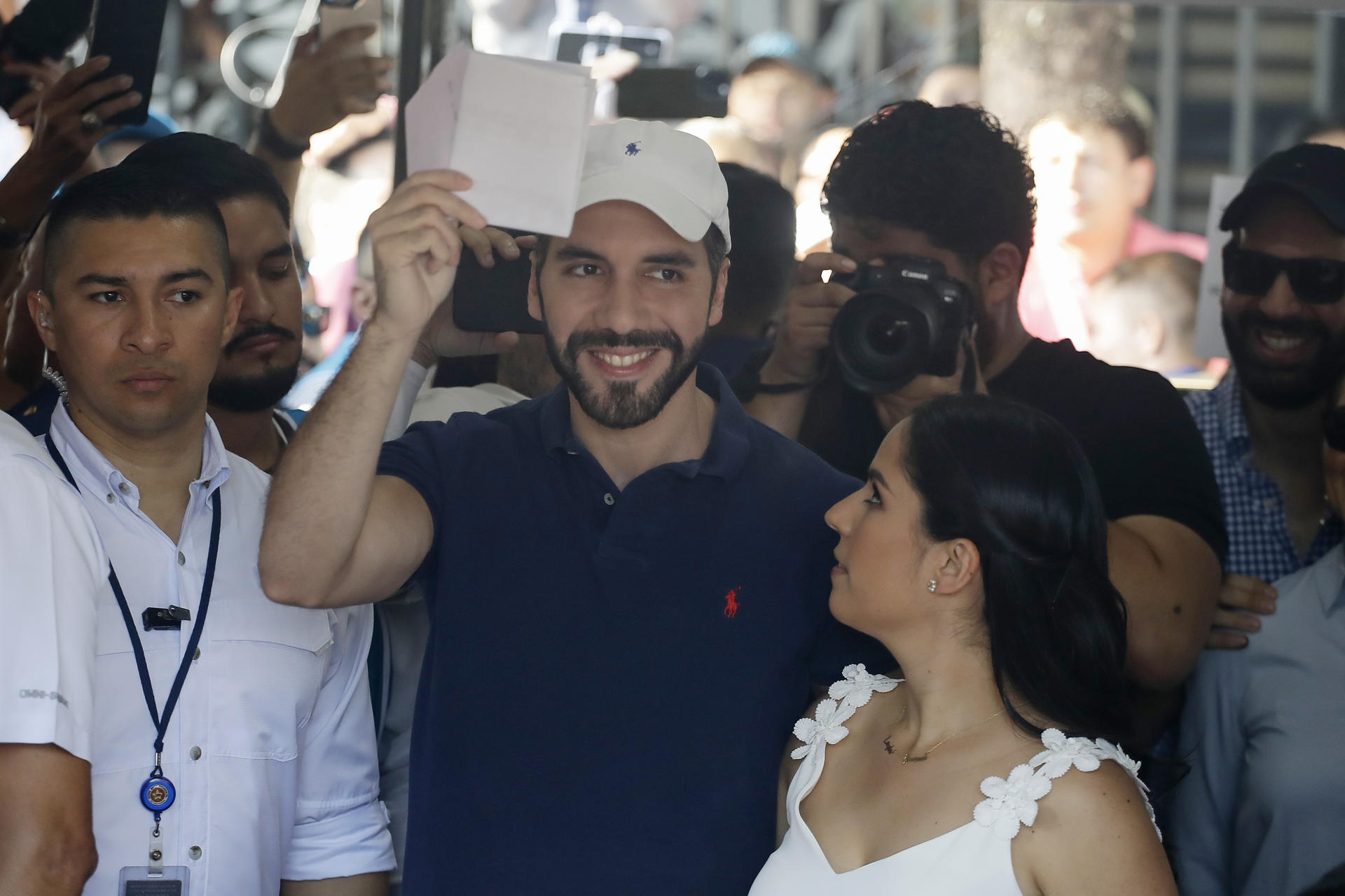 Bukele asegura que el oficialismo ganó 43 de las 44 alcaldías en El Salvador, sin datos oficiales