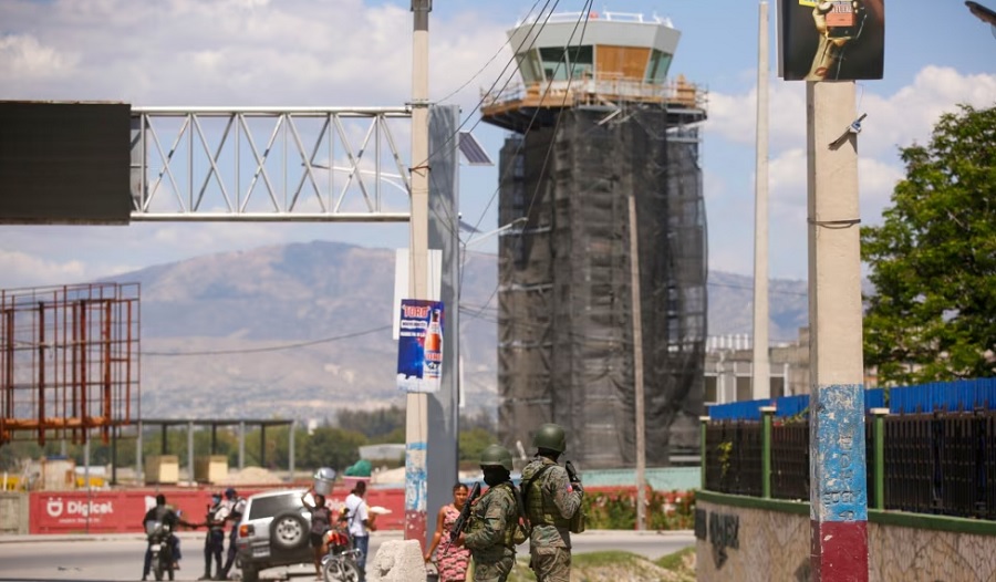 Pandillas intentan tomar el control del principal aeropuerto de Haití