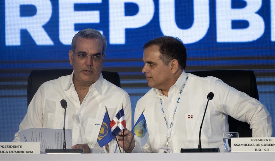 El BID elige al ministro de Hacienda dominicano como presidente de la asamblea