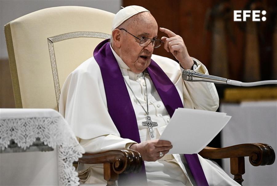 El papa dice que hay que tener el valor de «negociar» el fin de la guerra en Ucrania