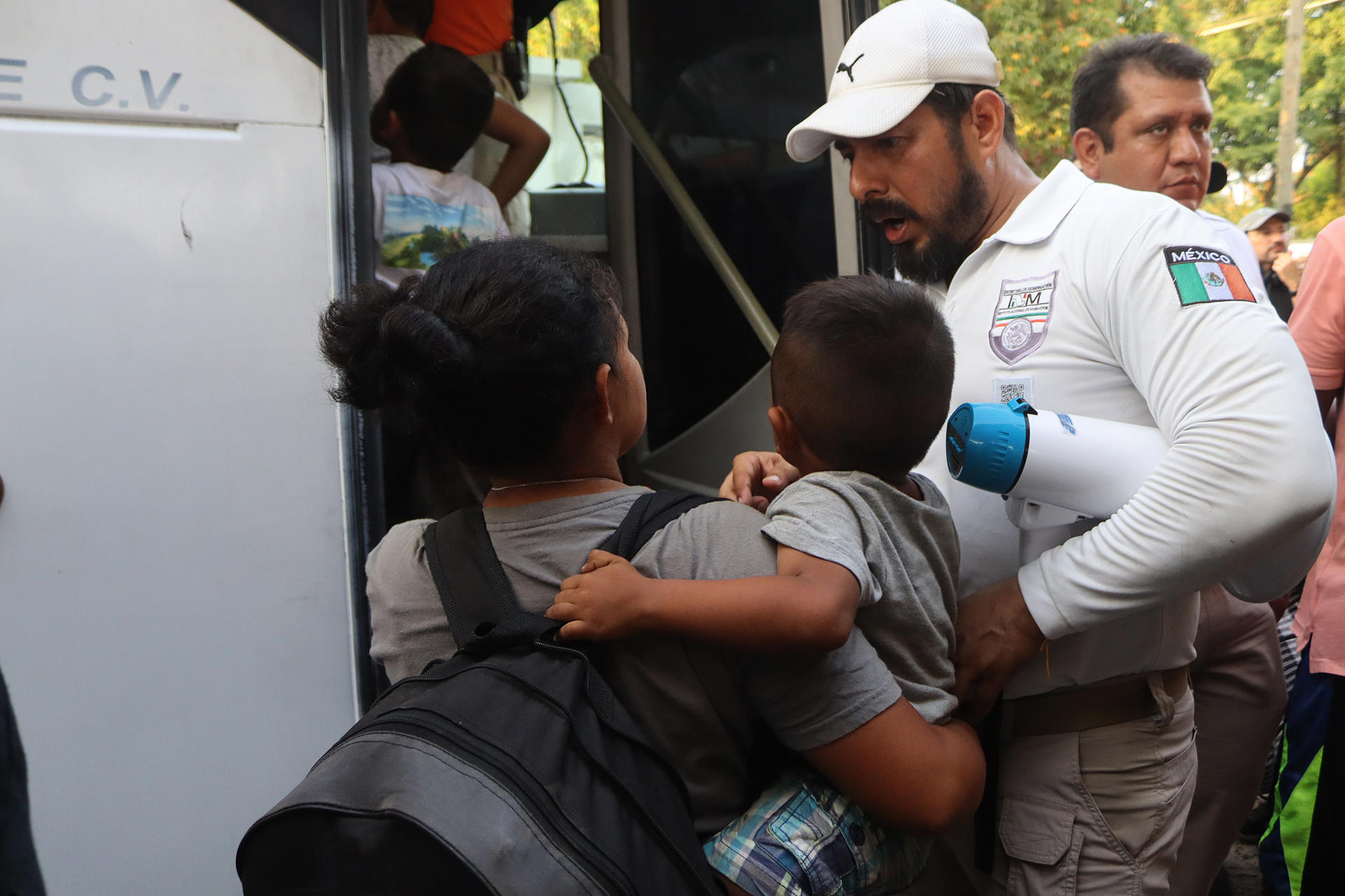 Autoridades rescatan a 221 migrantes en el centro de México, 4 de ellos nicaragüenses