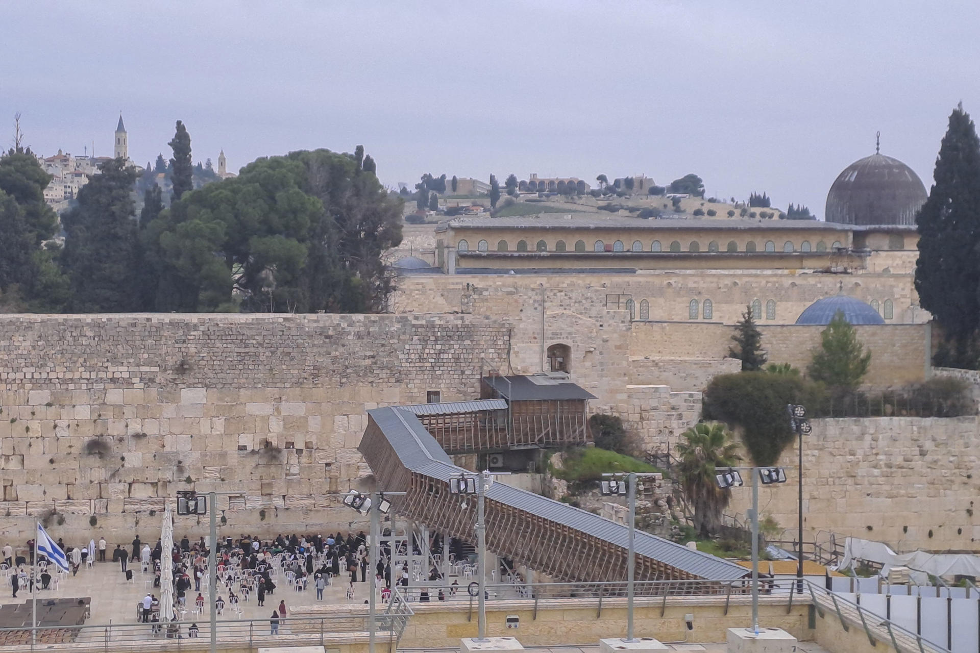 Israel desplegará mañana 3.000 policías en Jerusalén de cara al primer viernes de Ramadán