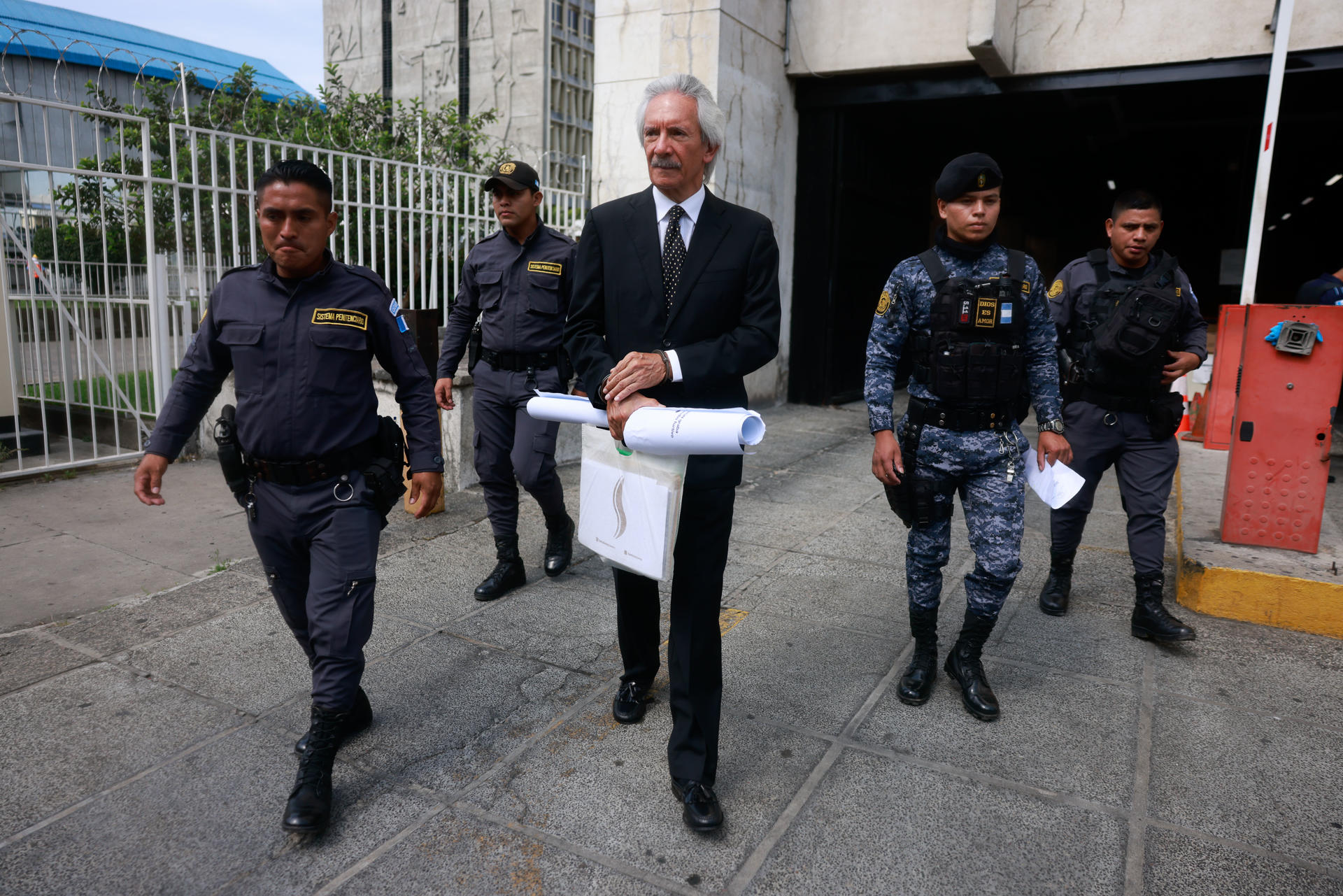 La audiencia contra el periodista Zamora Marroquín se suspende de nuevo en Guatemala