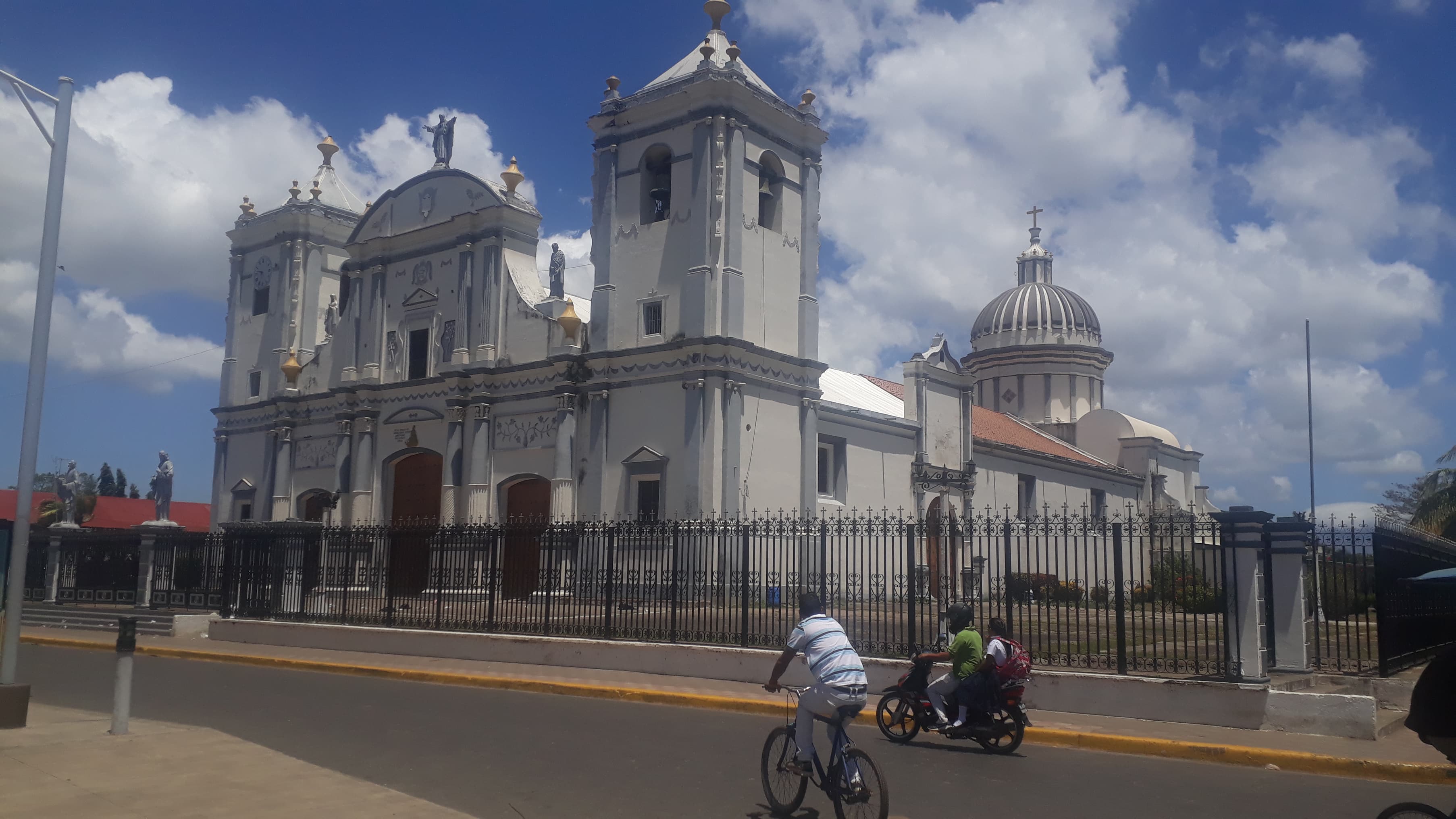 Prohíben ingreso de turistas a parroquia San Pedro de Rivas