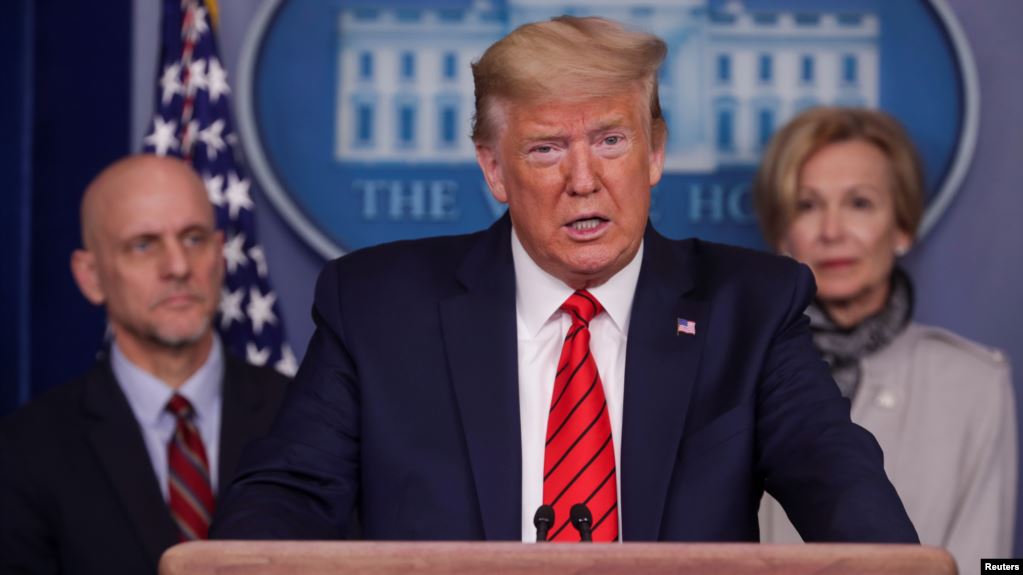 Trump sobre el coronavirus: «No es un acto de Dios»