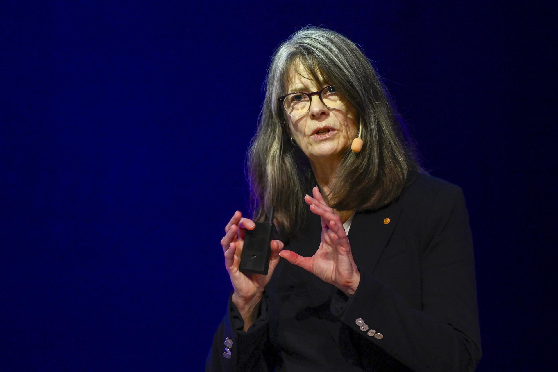 La ceremonia de los Nobel en Estocolmo tendrá doce hombres y una sola mujer sobre el escenario