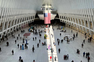 Una ‘brecha de luz’ solar en homenaje a víctimas del 11S atraviesa el Oculus de Nueva York