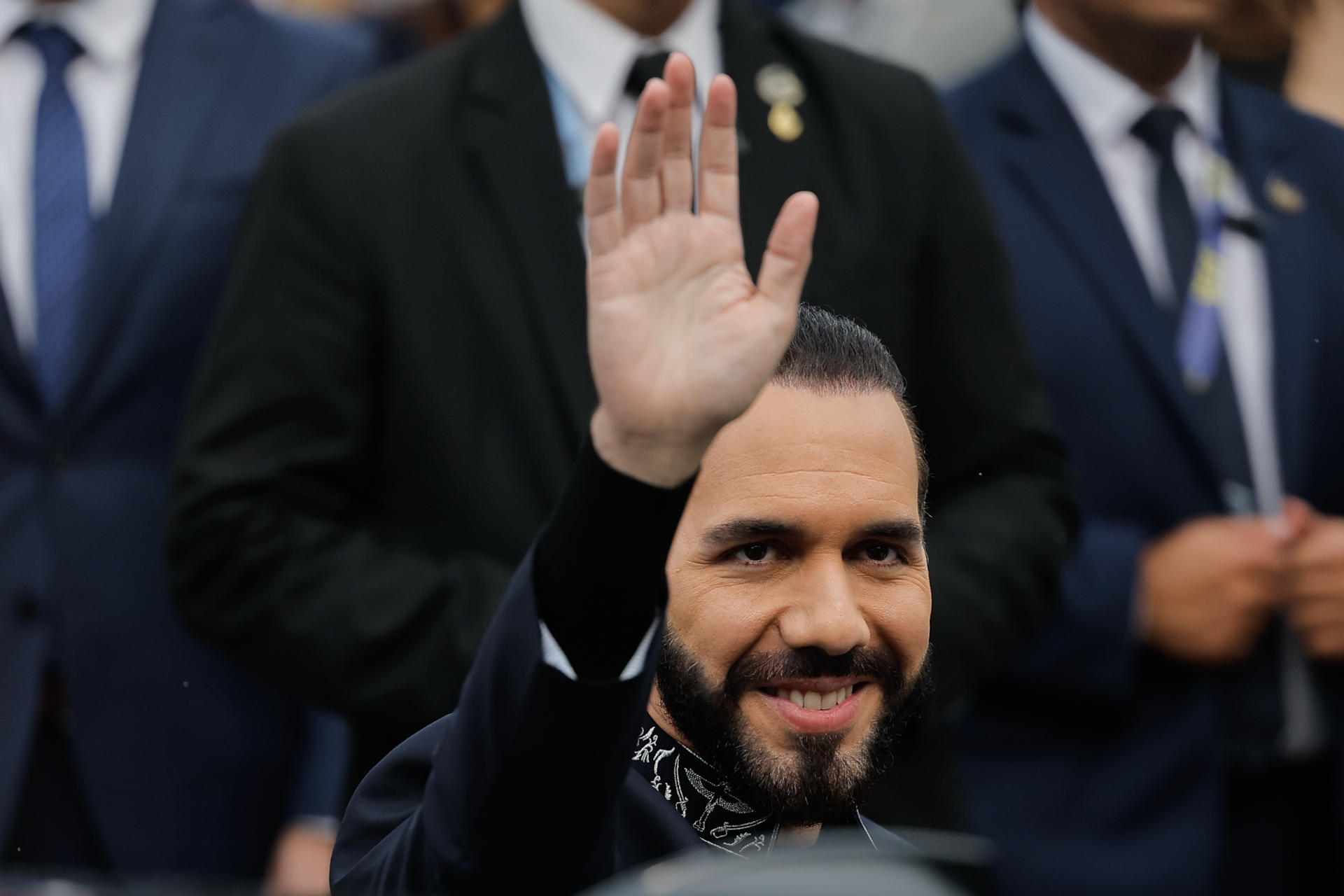 Bukele habla por teléfono con Trump sobre la importancia de su elección «para el mundo»