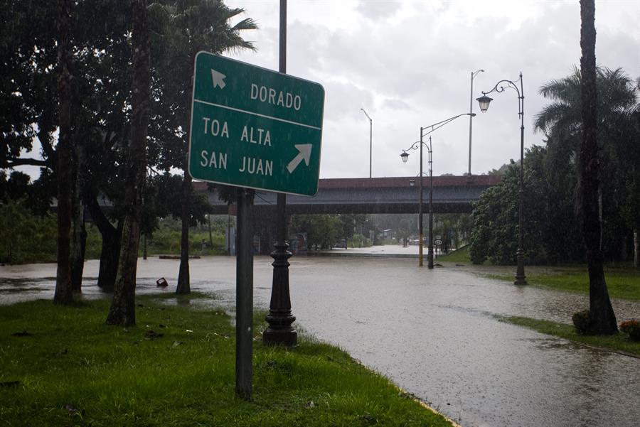Más de 900.000 personas en Puerto Rico aún sin luz por el paso de la tormenta Ernesto
